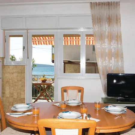 Apartamento Kastel Kambelovac With Bath Kaštela