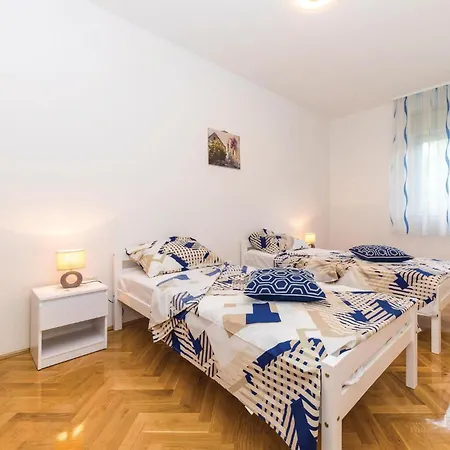Kastel Kambelovac With Bath Kaštela